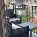 Modern Cozy Apt W/In 10 Min Walk From Main Square