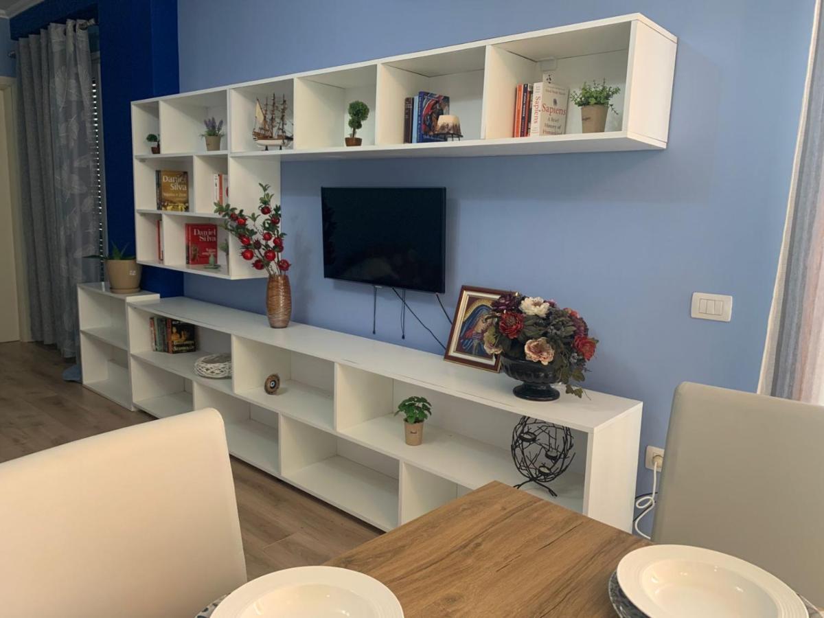 Apartment Modern Cozy W/in 10 Min Walk From Main Square Tirana